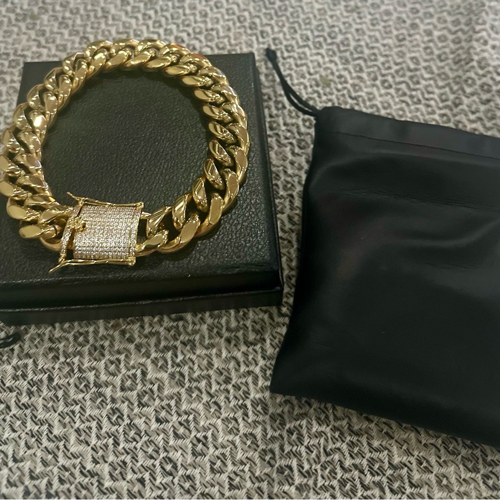 Gold Chain Bracelet with Rhinestone Clasp